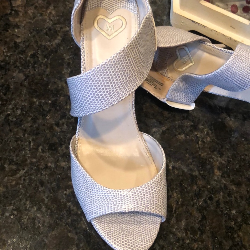 9M Silver Shoes